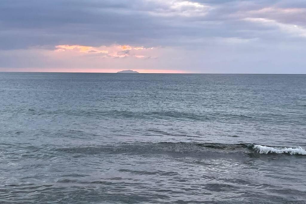 Вілла Borinquen Beach House Camaceyes Екстер'єр фото